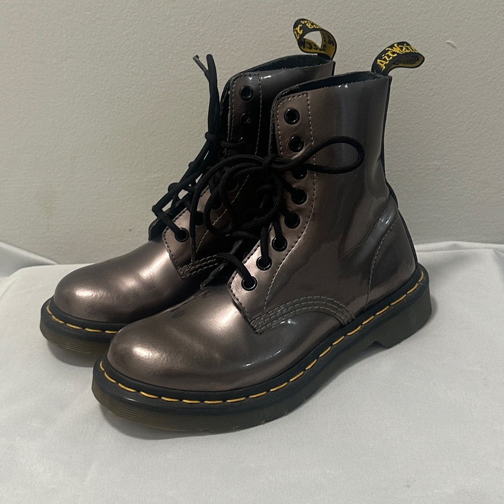 Used Doc Martens 1460 Pascal Pewter Metallic Leather Boots US5 UK3 Koram Flash
